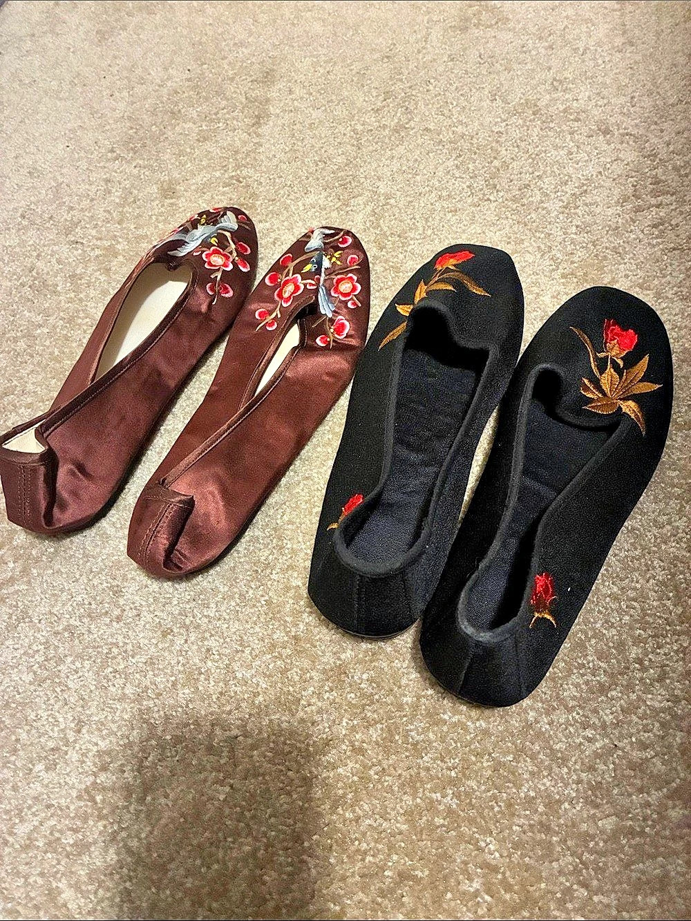 Embroidered Floral Flats Black & Brown